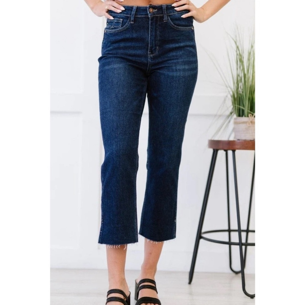 Judy Blue High Rise Straight Cropped Jean Size 5/27 STYLE# J889876 DJ